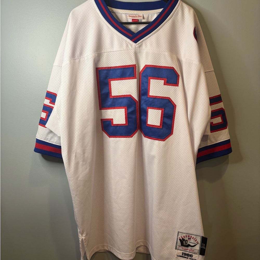 Mitchell & Ness Throwback New York Giants Lawrence Taylor NFL Jersey